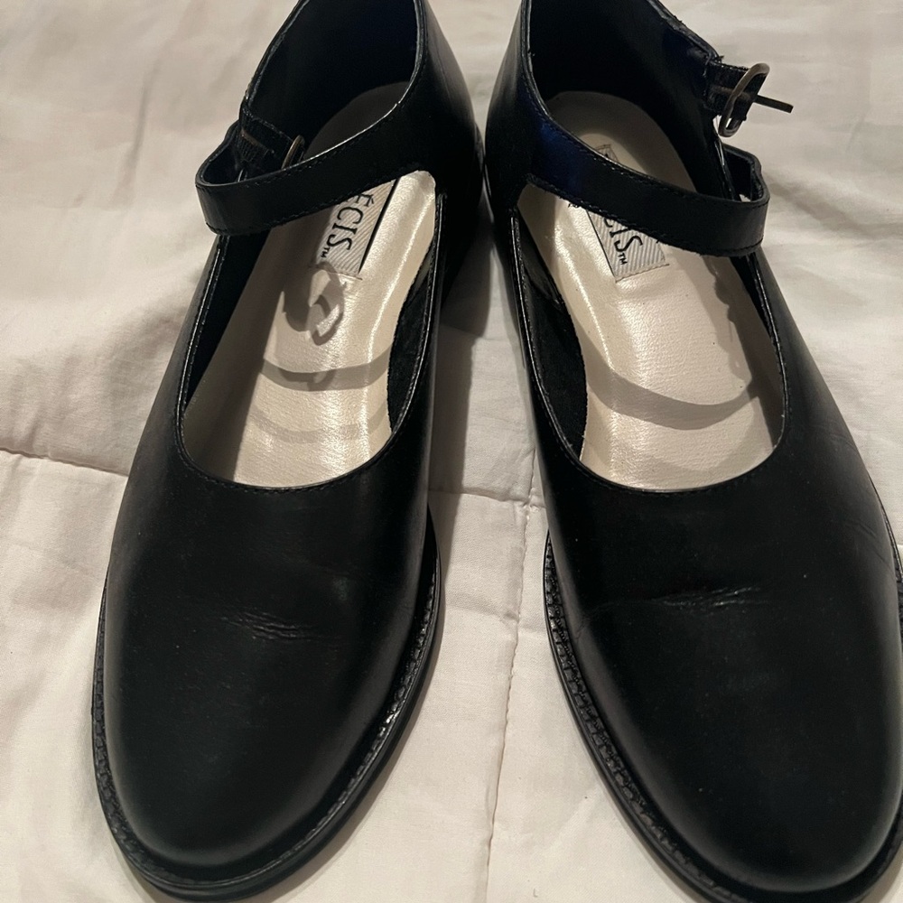 Chic Black Mary Jane Flats